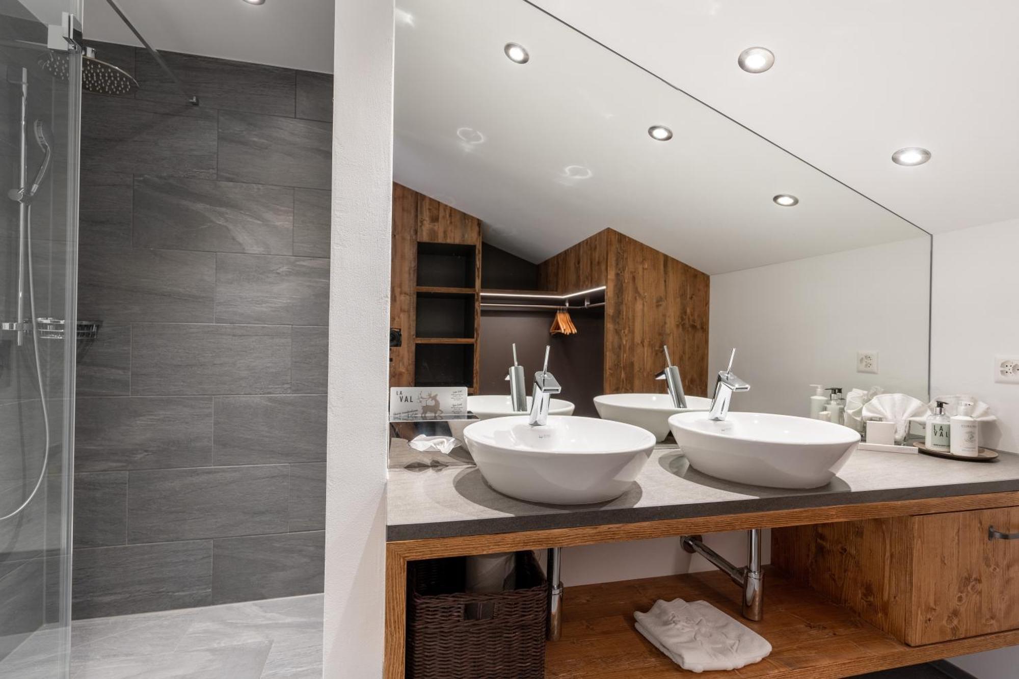 La Val Hotel & Spa Breíl Eksteriør billede